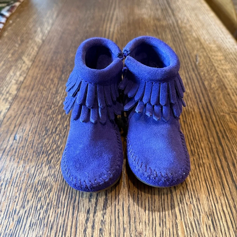 Purple Minnetonka Baby Fringe Moccasins Boots size 3